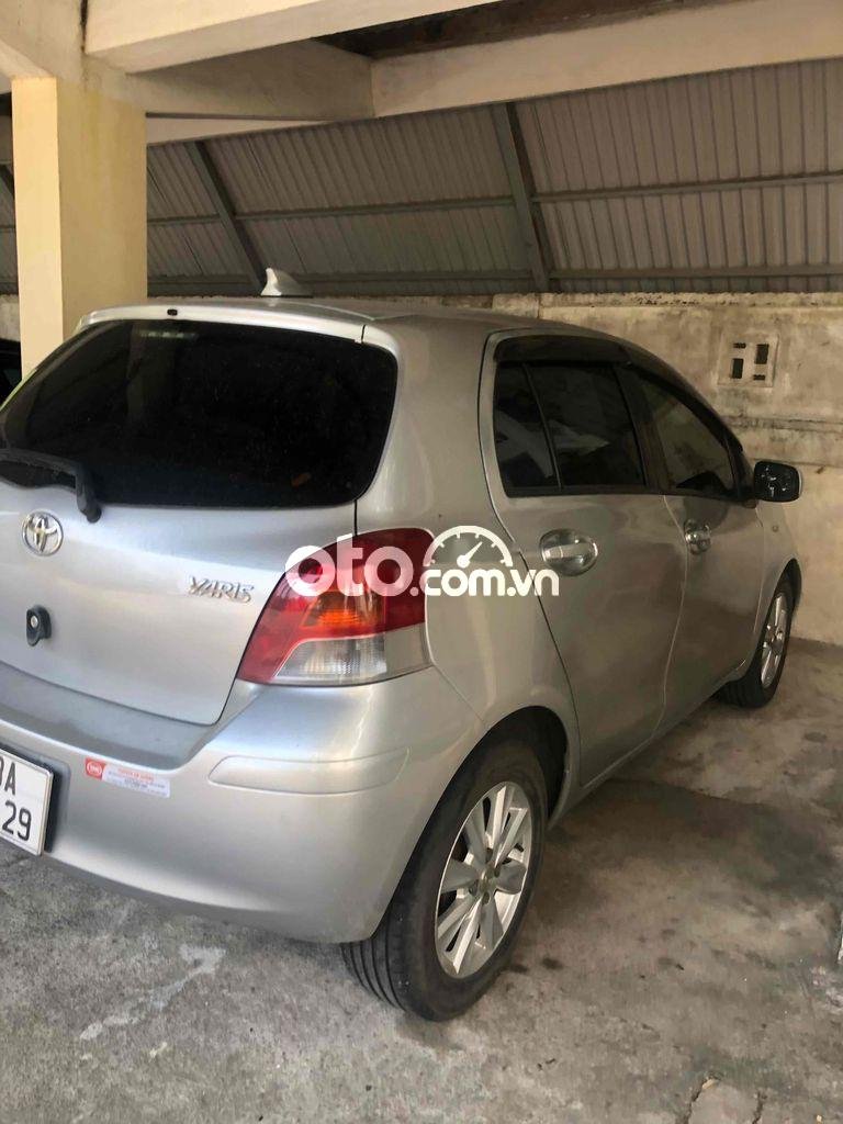 Toyota Yaris   1.3  2010 bạc xe đẹp 2010 - Toyota Yaris 1.3 Hatchback 2010 bạc xe đẹp