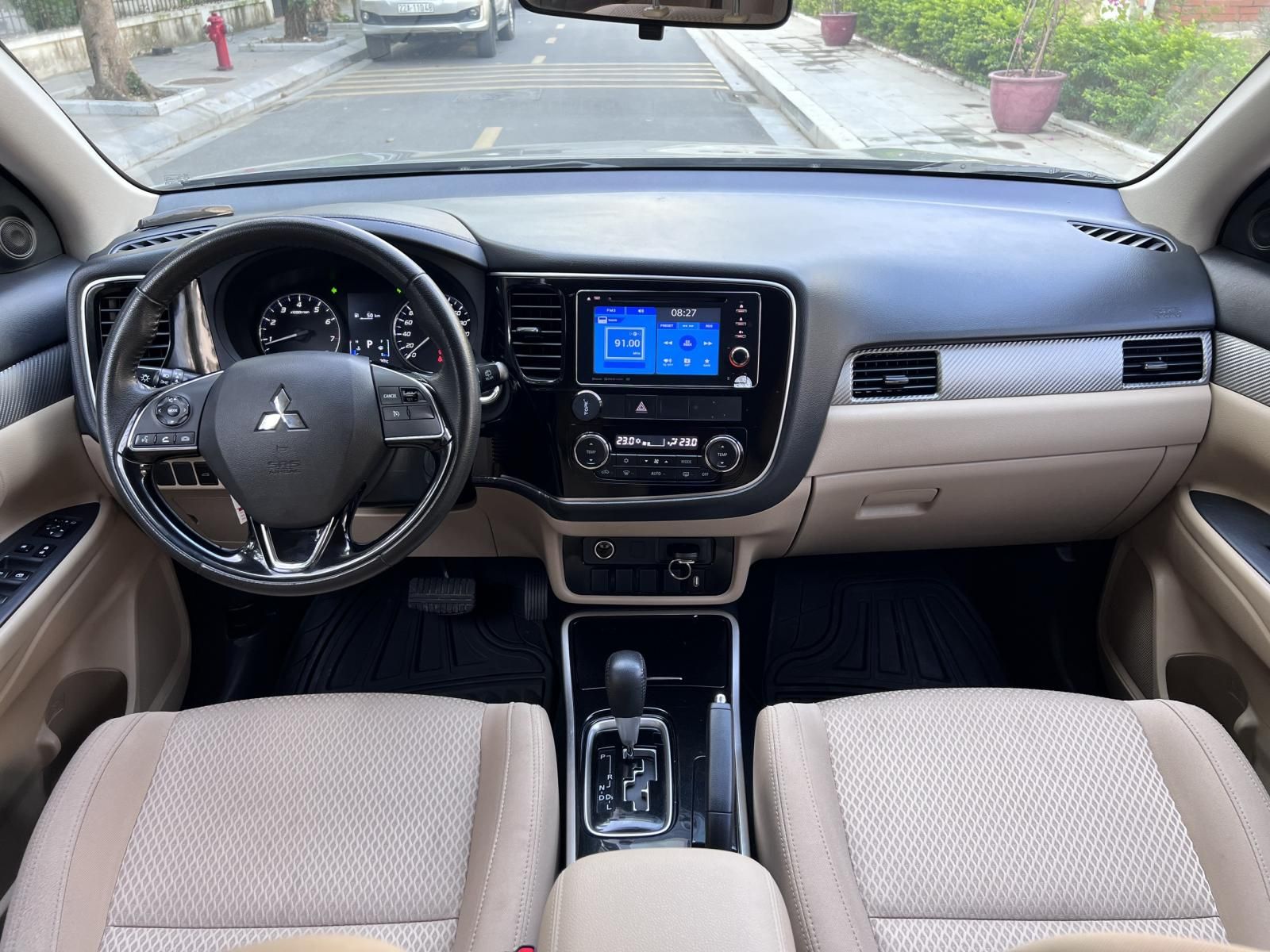 Mitsubishi Stavic 2018 - Xe 7 chỗ giá rẻ