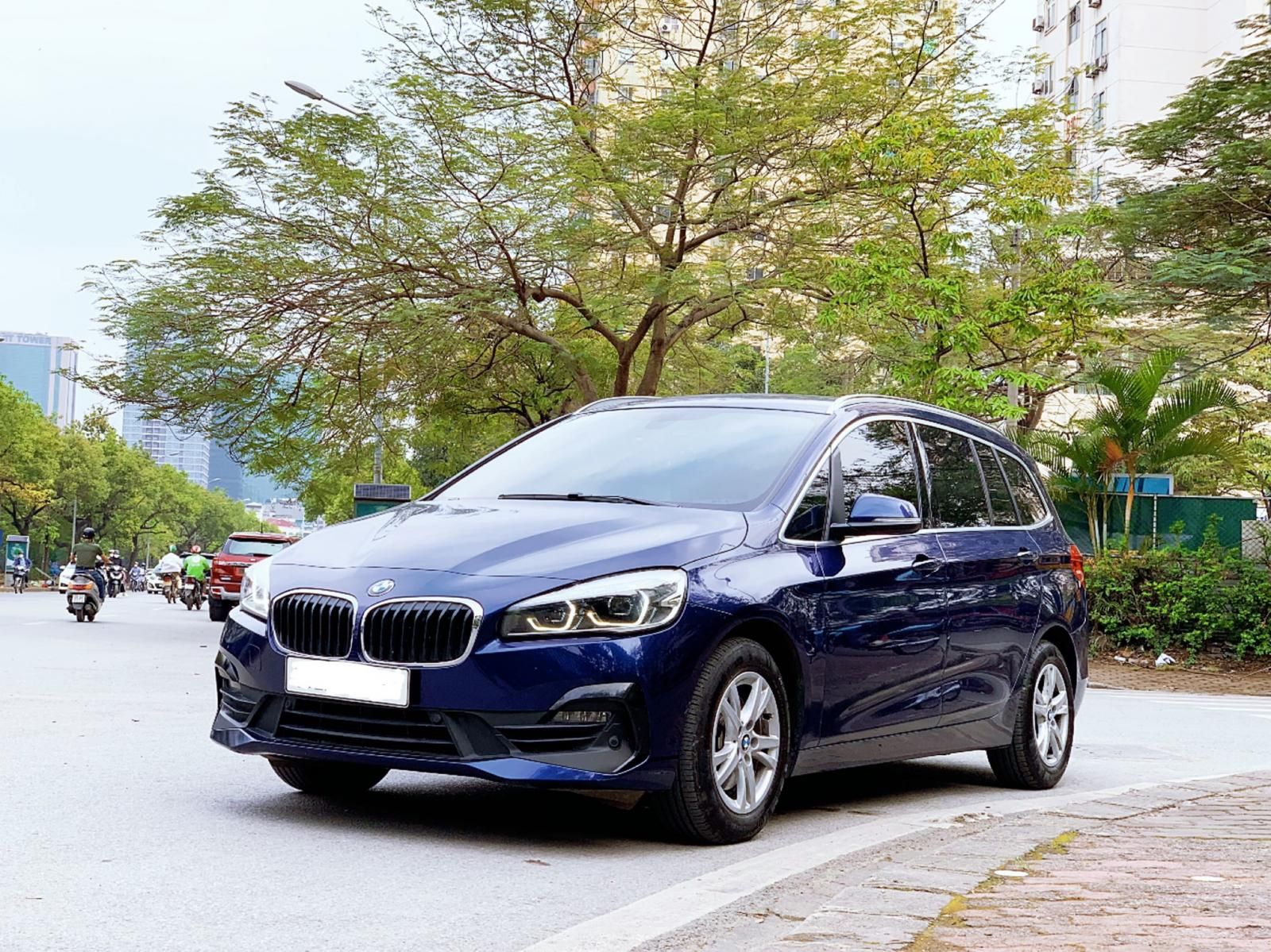 BMW 218i 2018 - Xe gia đình cần bán xe 7 chỗ