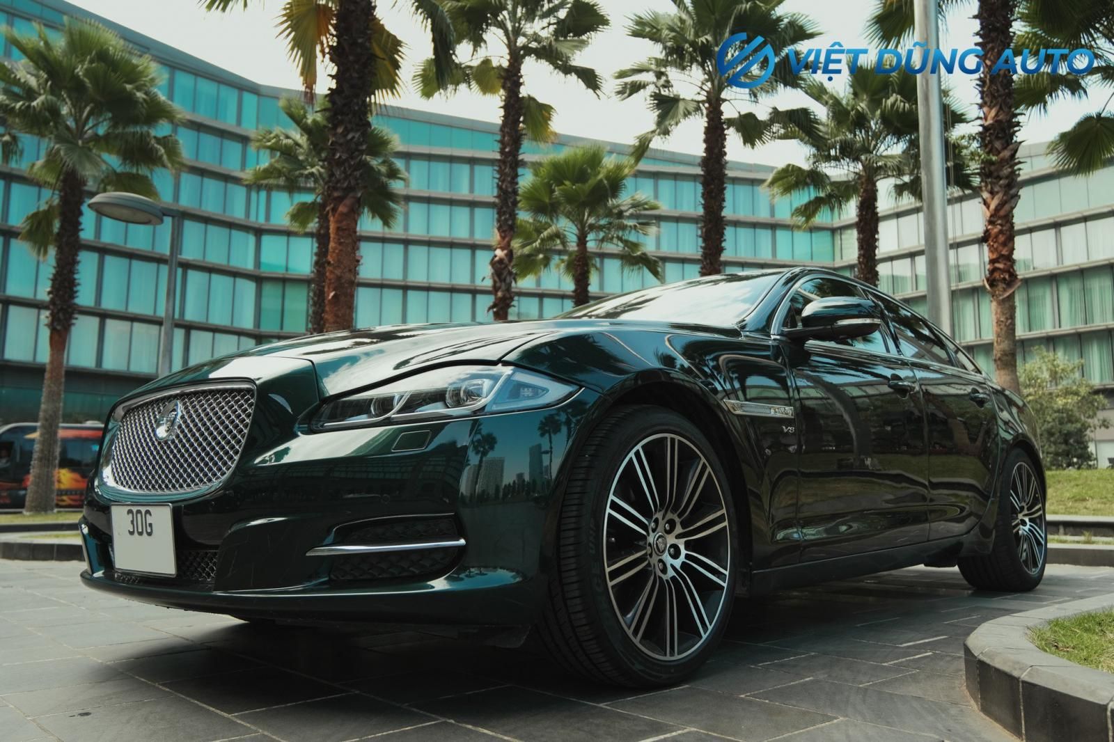 Jaguar XJ 2013 - Giá 1 tỷ 889tr