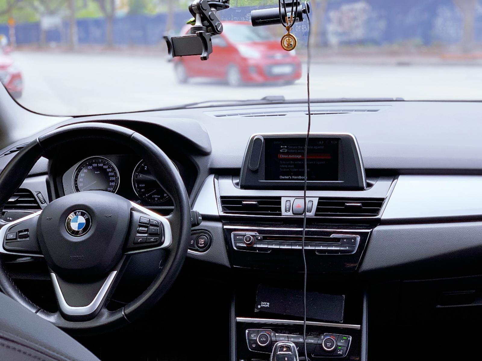 BMW 218i 2018 - Xe gia đình cần bán xe 7 chỗ