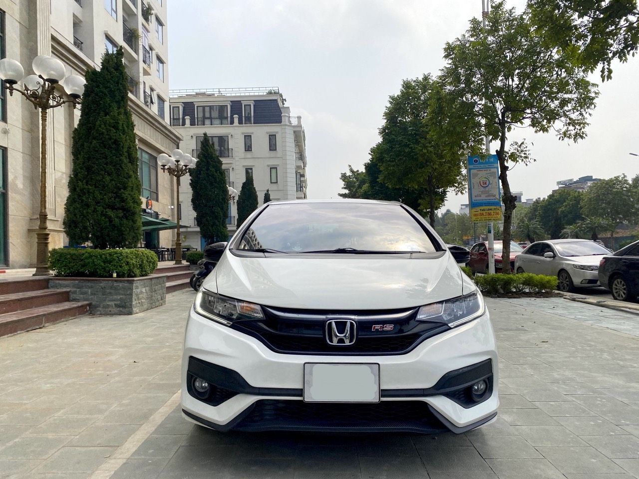 Honda Jazz 2018 - Màu trắng, xe nhập