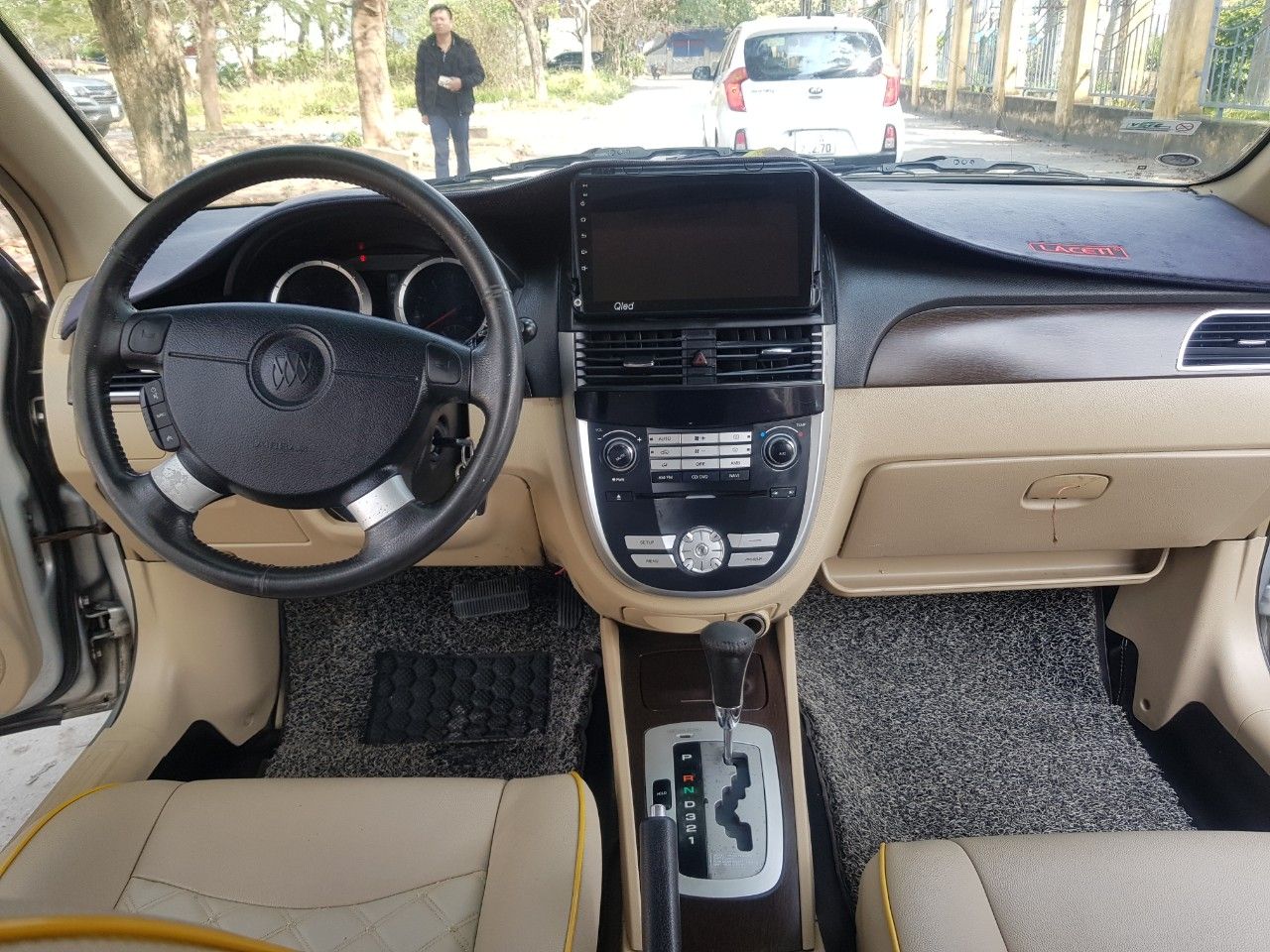 Buick Excelle 2009 - Màu bạc, xe nhập