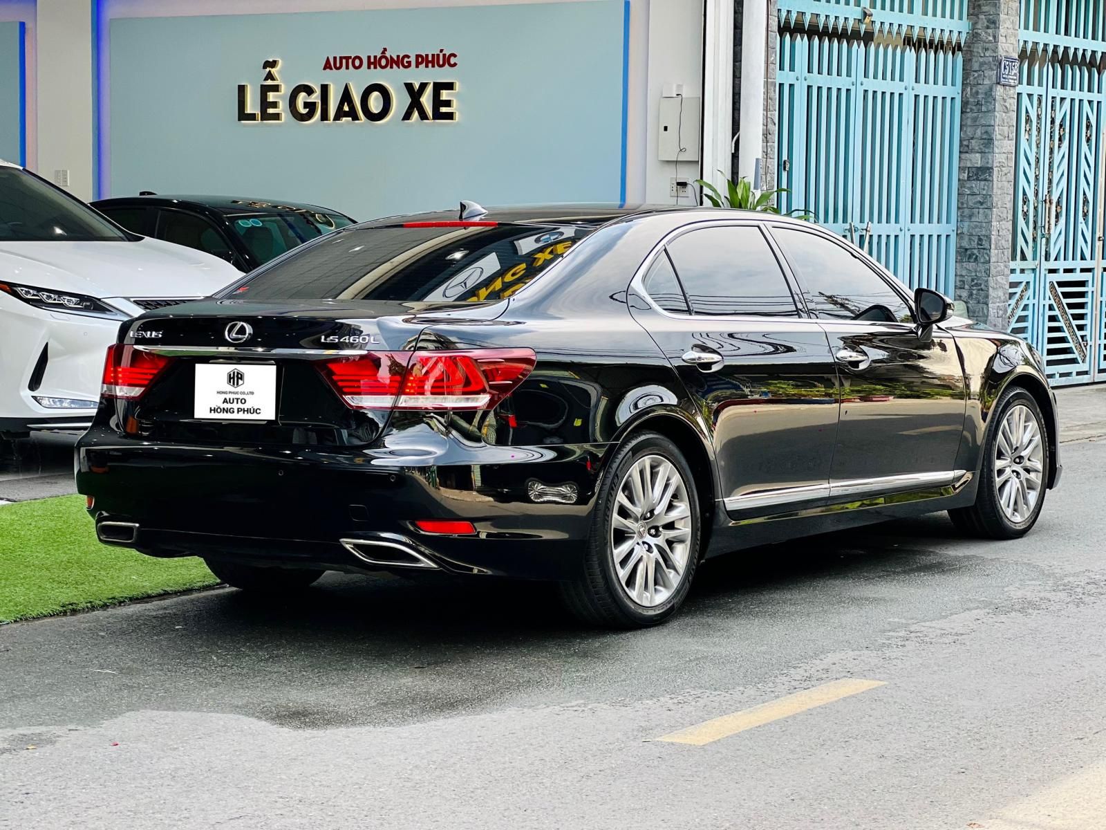 Lexus LS 460 2015 - Màu đen nội thất đen