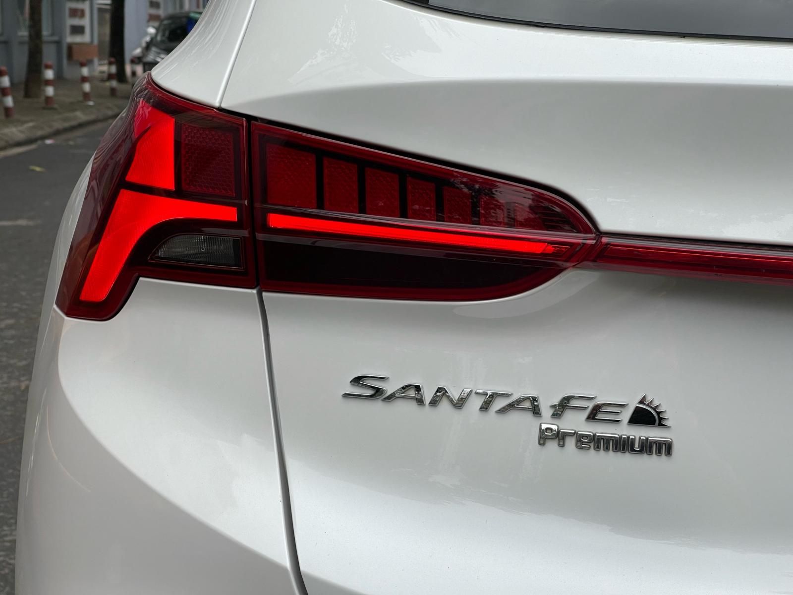 Hyundai Santa Fe 2021 - Đời 2022 odo 2.2 vkm siêu mới giá 1 tỷ xxtr