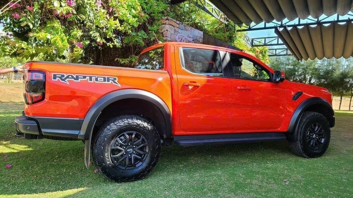 Ford Ranger Raptor 2023 - Xe giao ngay trong tháng, trả trước 400tr nhận xe