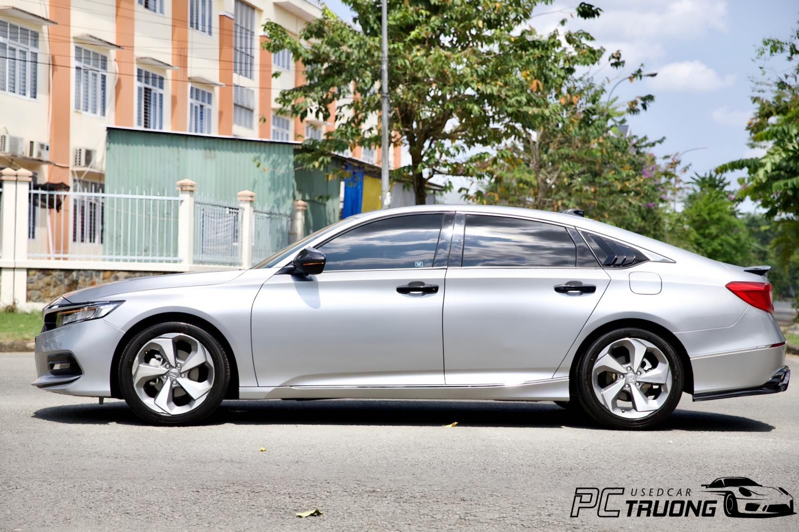 Honda Accord 2020 - Odo: Chỉ 18.000km, màu silver Limtied cực siêu hiếm, nhập Thái, siêu lướt