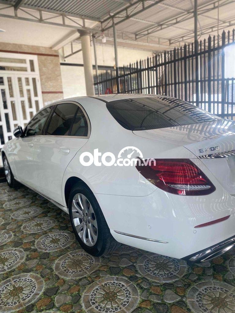 Mercedes-Benz E200 cần bán merceder benz - e 200 class 2016 - cần bán merceder benz - e 200 class