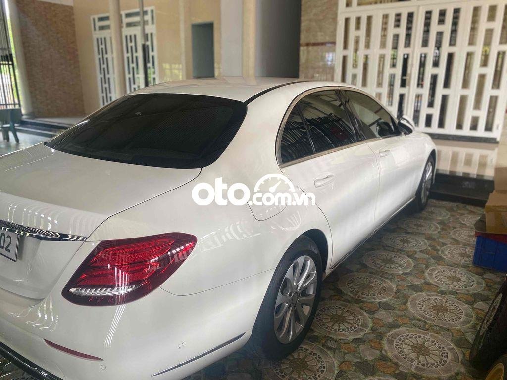 Mercedes-Benz E200 cần bán merceder benz - e 200 class 2016 - cần bán merceder benz - e 200 class