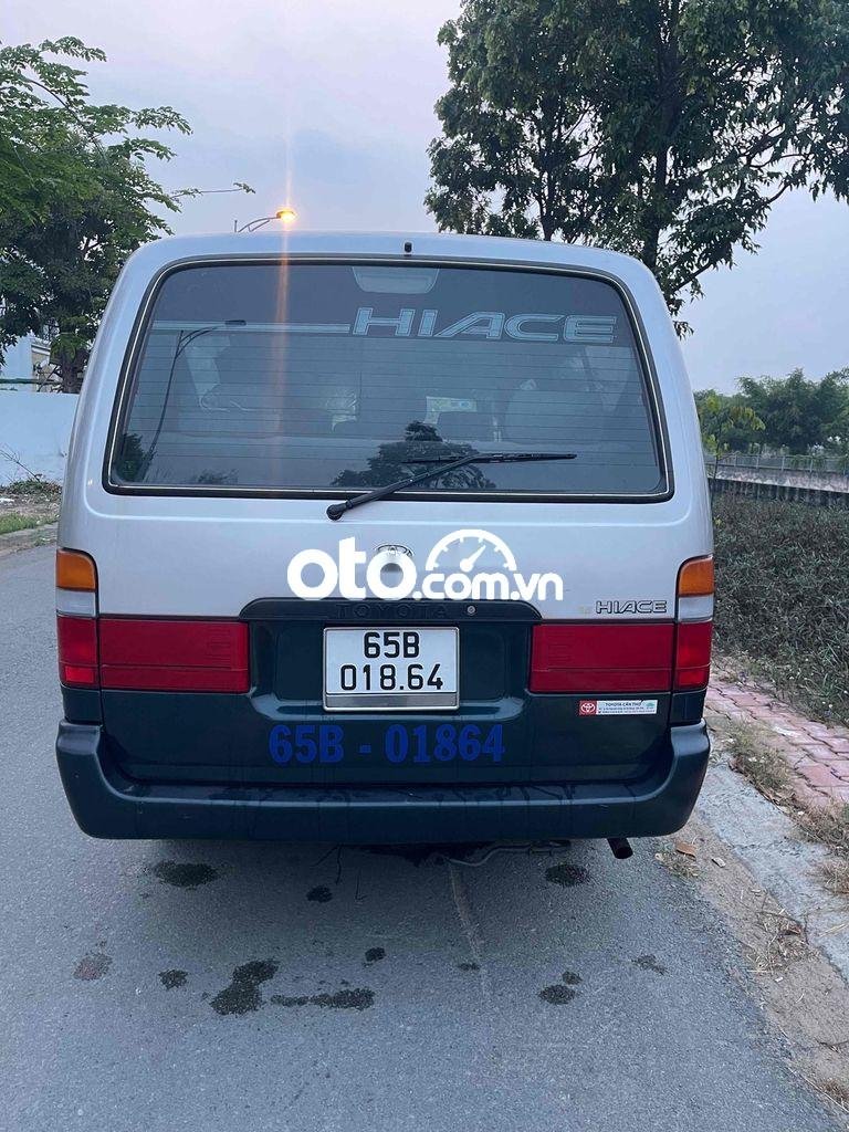 Toyota Hiace   SUPER WAGON 2005 - TOYOTA HIACE SUPER WAGON