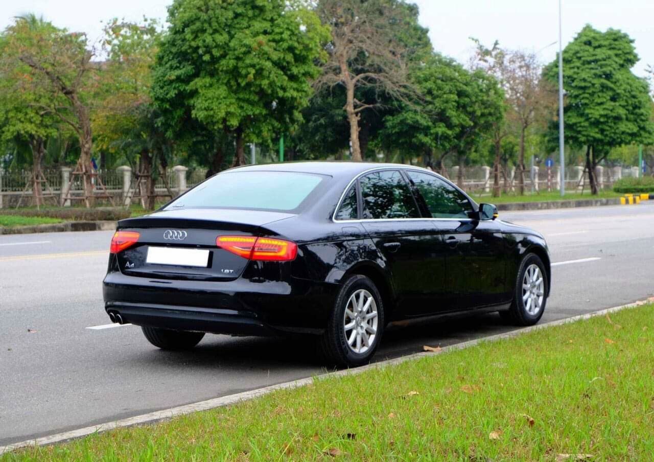 Audi A4 2014 - Màu đen