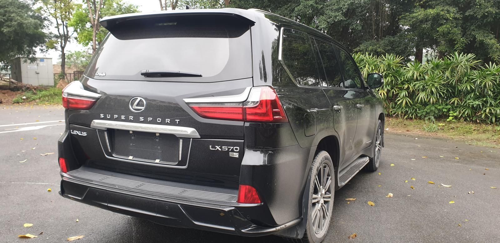 Lexus LX 570 2019 - Một chủ từ mới