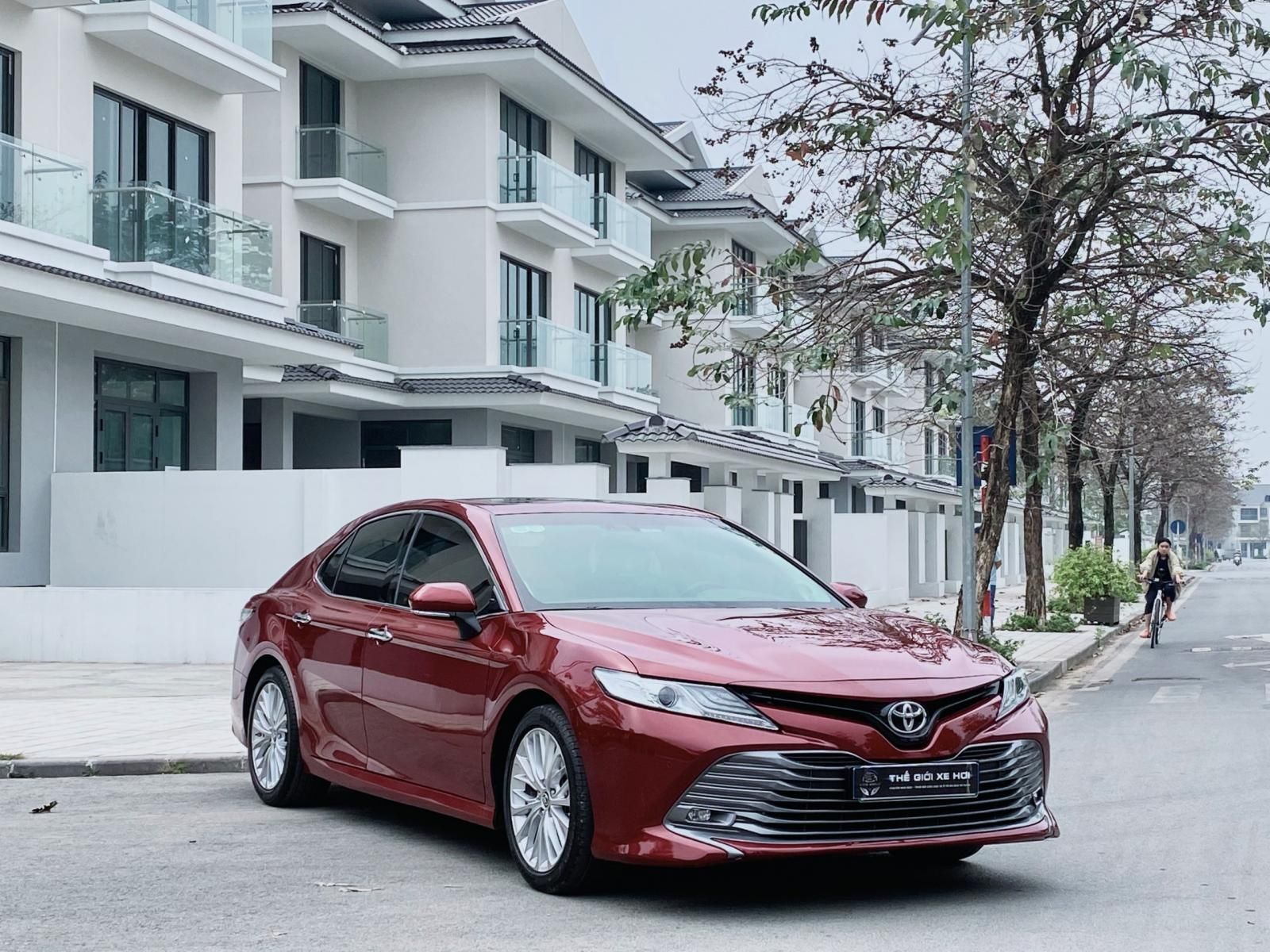 Toyota Camry 2020 - 1 chủ sử dụng, lốp zin theo xe