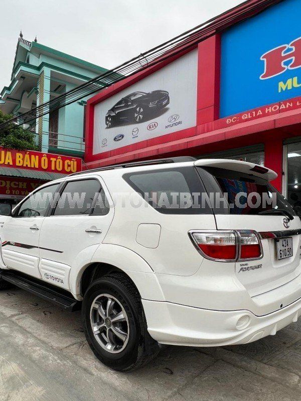 Toyota Fortuner 2011 - Cần bán xe sản xuất năm 2011 giá ưu đãi