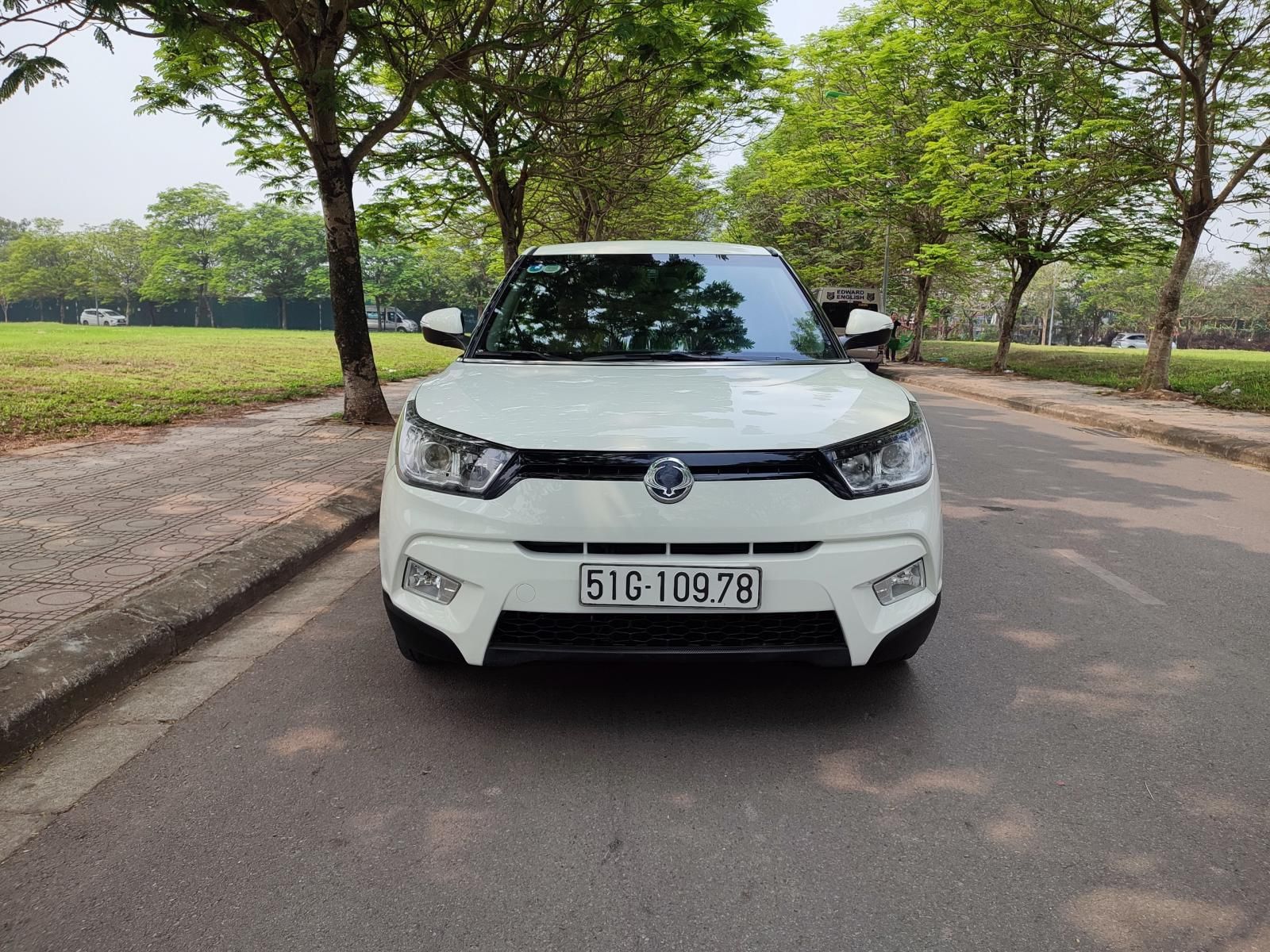 Ssangyong TiVoLi 2016 - Nhập Hàn