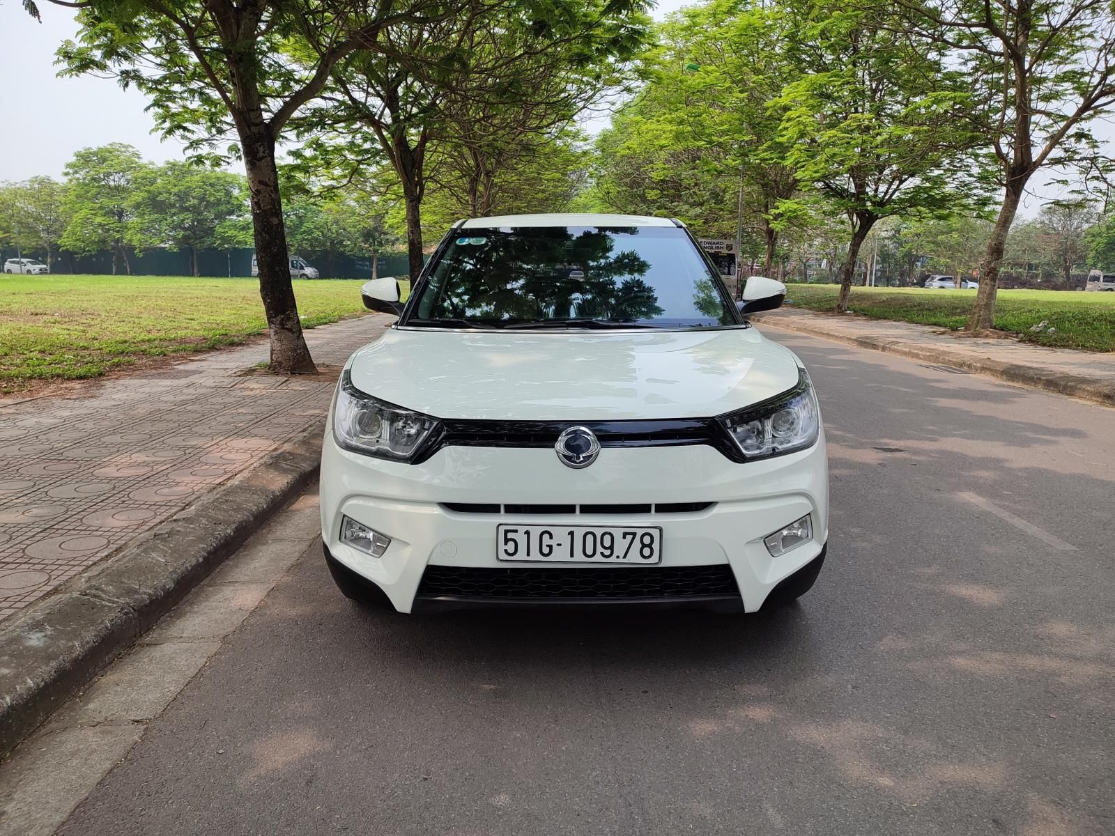 Ssangyong TiVoLi 2016 - Nhập Hàn