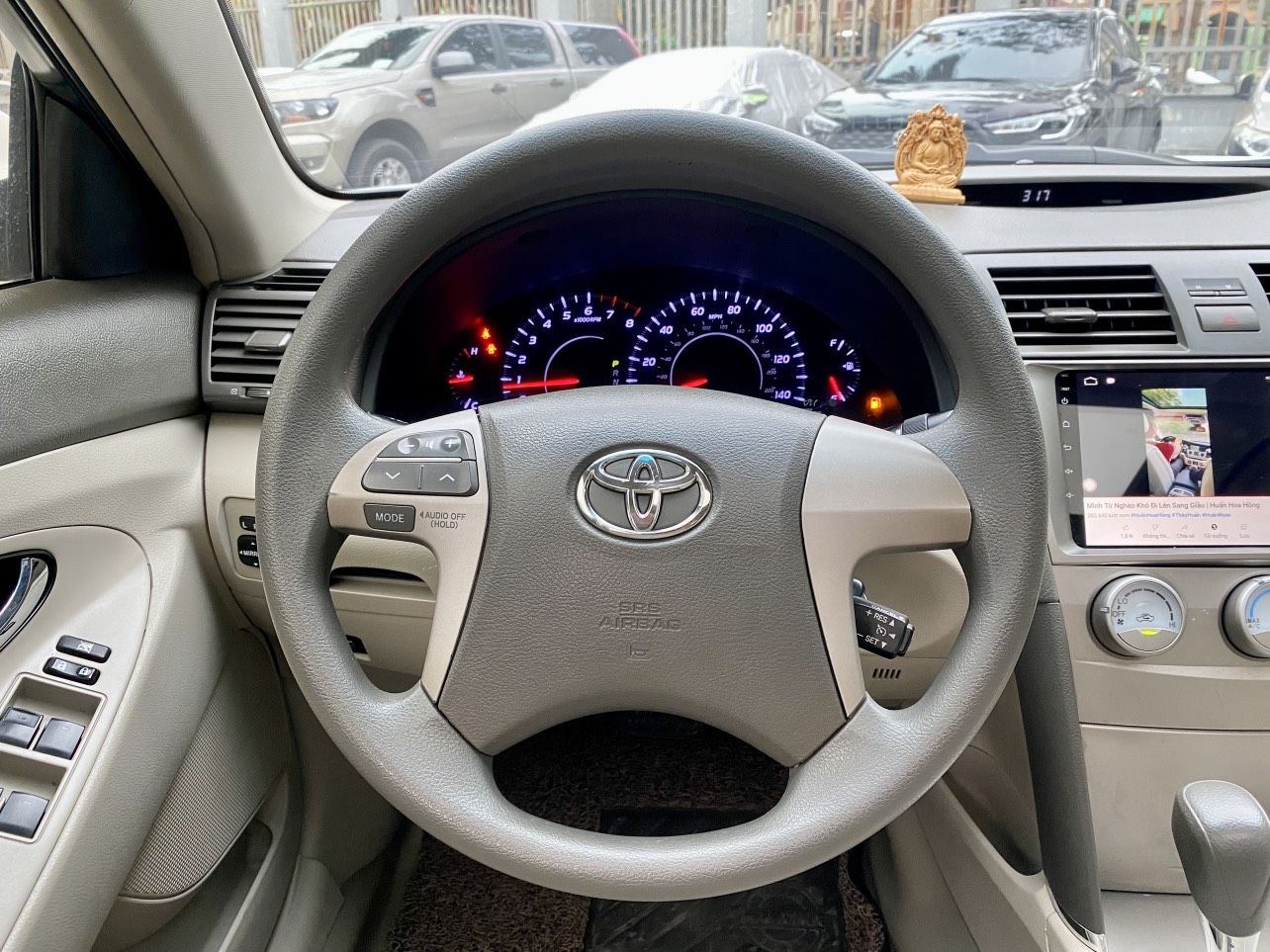 Toyota Camry 2011 - Biển Hà Nội ưa nhìn