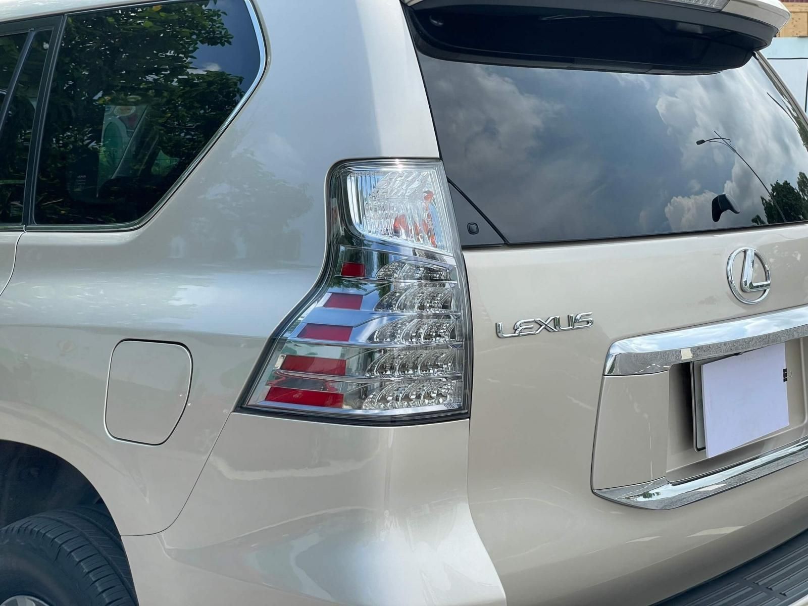 Lexus GX 460 2015 - Màu vàng, xe nhập