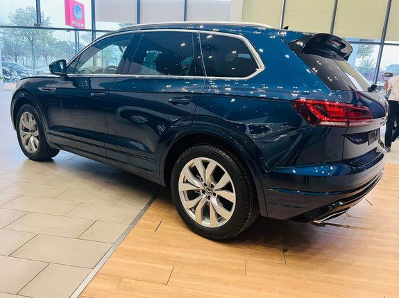 Volkswagen Touareg 2023 - Khuyến mãi tiền mặt cực khủng - Quà tặng phụ kiện liền tay - Booking liên hệ em Dũng