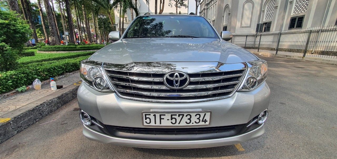 Toyota Fortuner 2015 - Mới 90%, chạy 76.000km