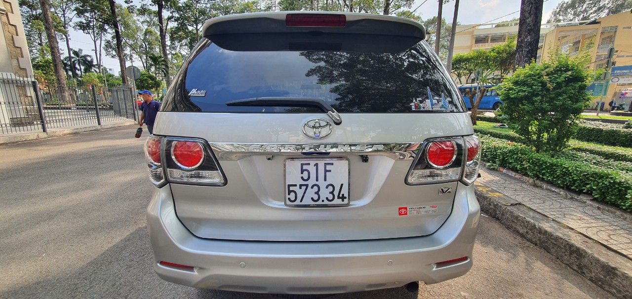 Toyota Fortuner 2015 - Mới 90%, chạy 76.000km