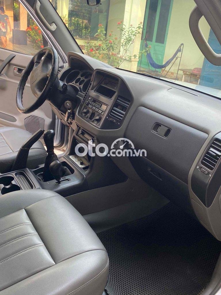 Mitsubishi Pajero xe gia đình cần bán . 2004 - xe gia đình cần bán .