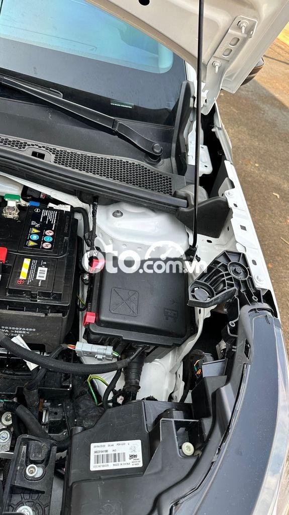 Peugeot 2008 Perout 2022 - Perout