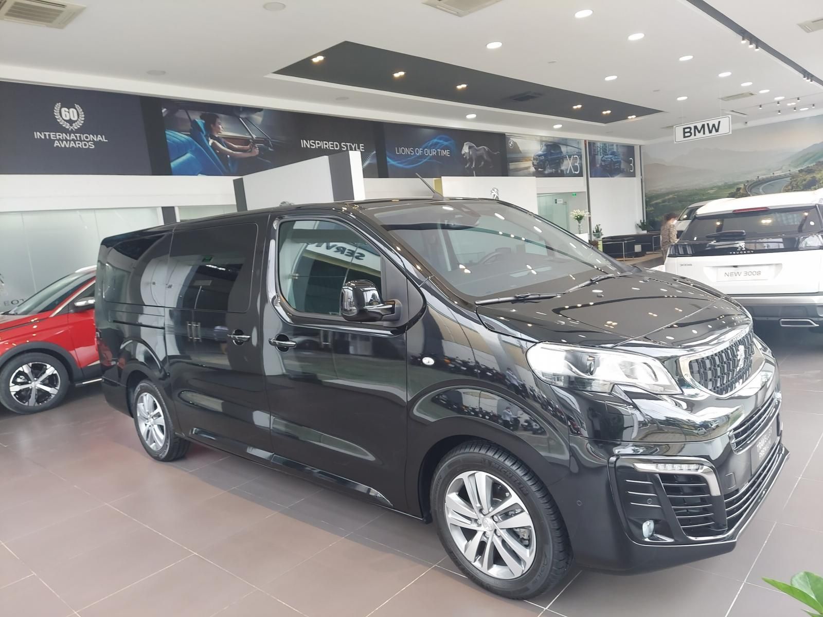 Peugeot Traveller 2023 - Giá cực tốt