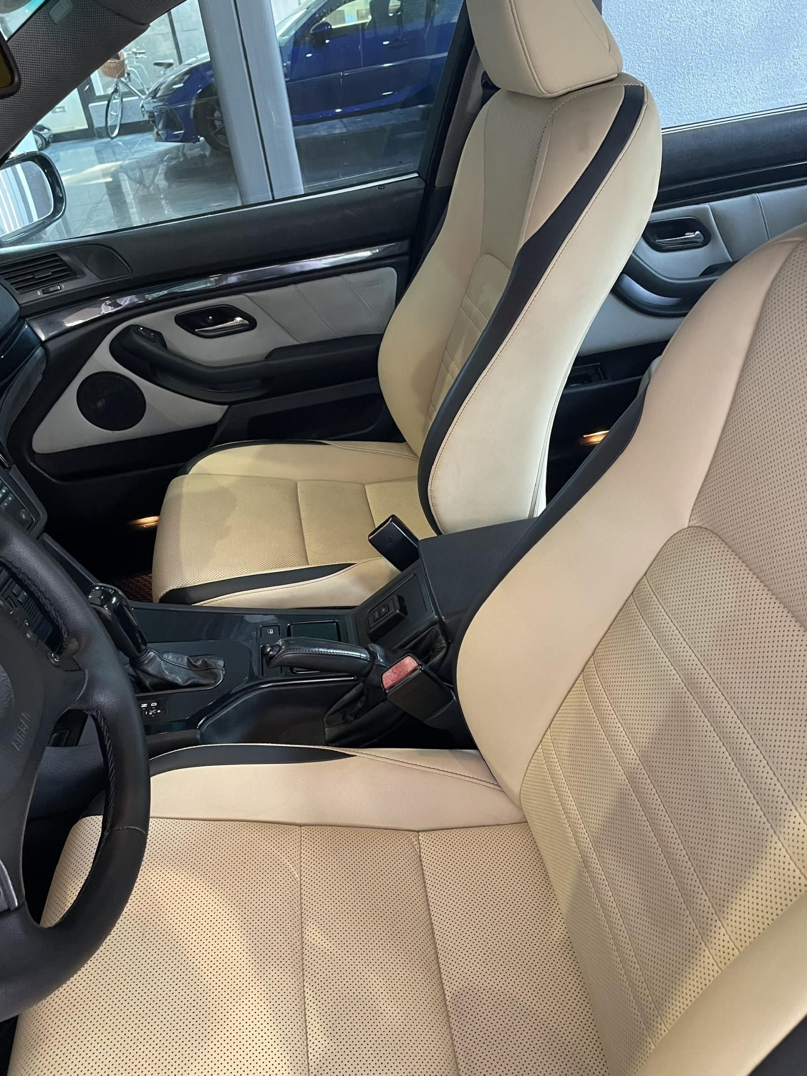 BMW 525i 2003 - Đang hoạt động tốt không phải sửa chữa gì thêm nữa