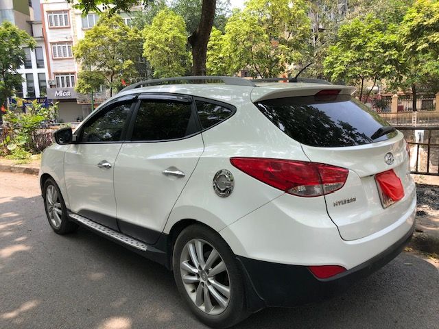 Hyundai Tucson 2012 - Màu trắng