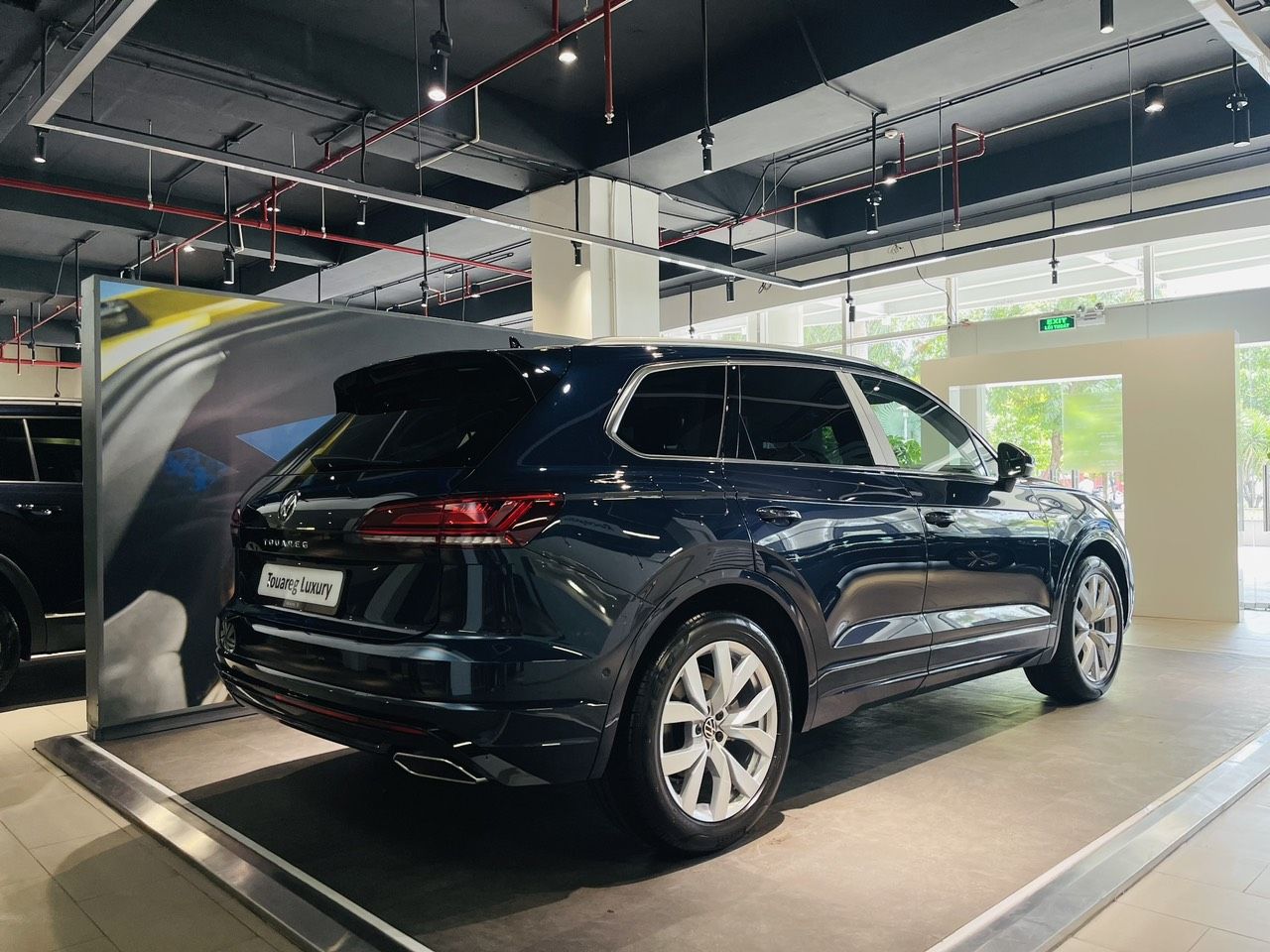 Volkswagen Touareg 2022 - Xe 5c cỡ lớn, nhập khẩu từ Đức, giao ngay, khuyến mãi hấp dẫn - LH: 0909 000 796