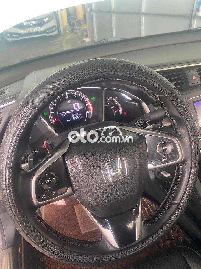 Honda Civic  civc 1.8 E 2018 màu trắng 2018 - honda civc 1.8 E 2018 màu trắng