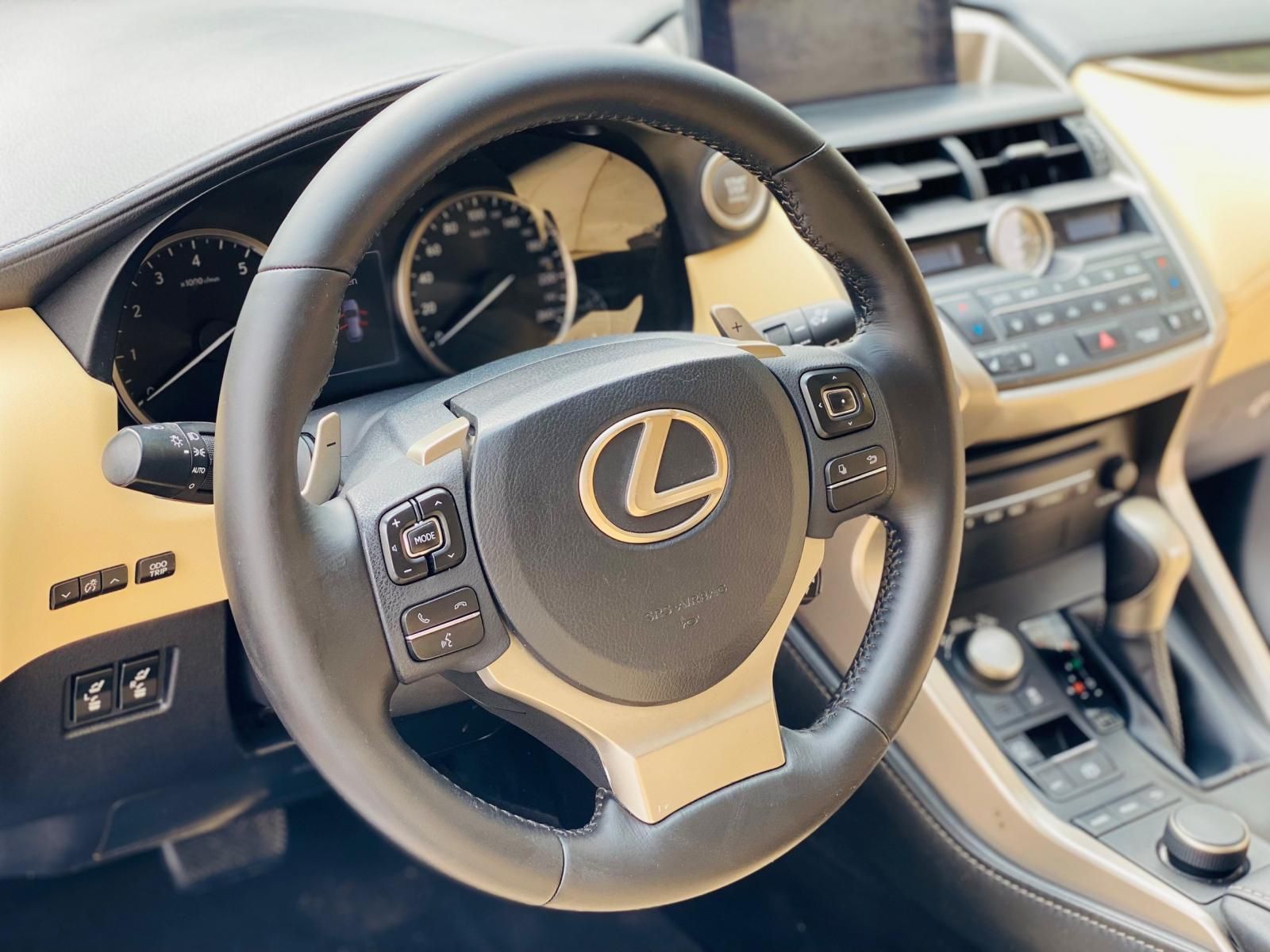 Lexus NX 200T 2015 - Tên tư nhân, biển phố