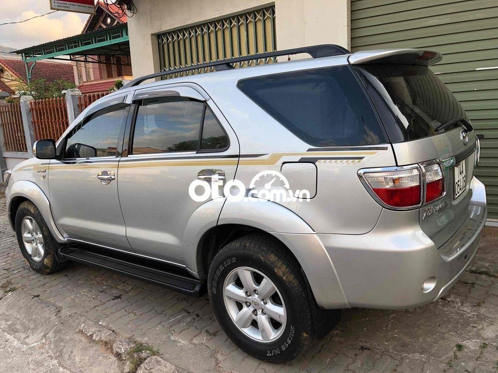 Toyota Fortuner cần đổi xe 2011 - cần đổi xe