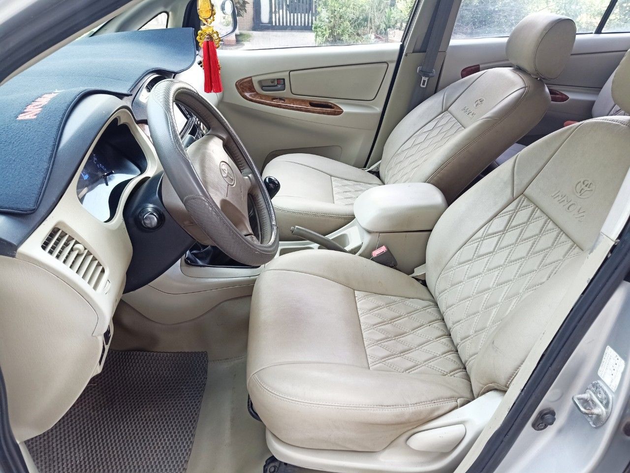 Toyota Innova 2008 - Cần vốn bán rẻ độ full 2016 tuyệt đẹp