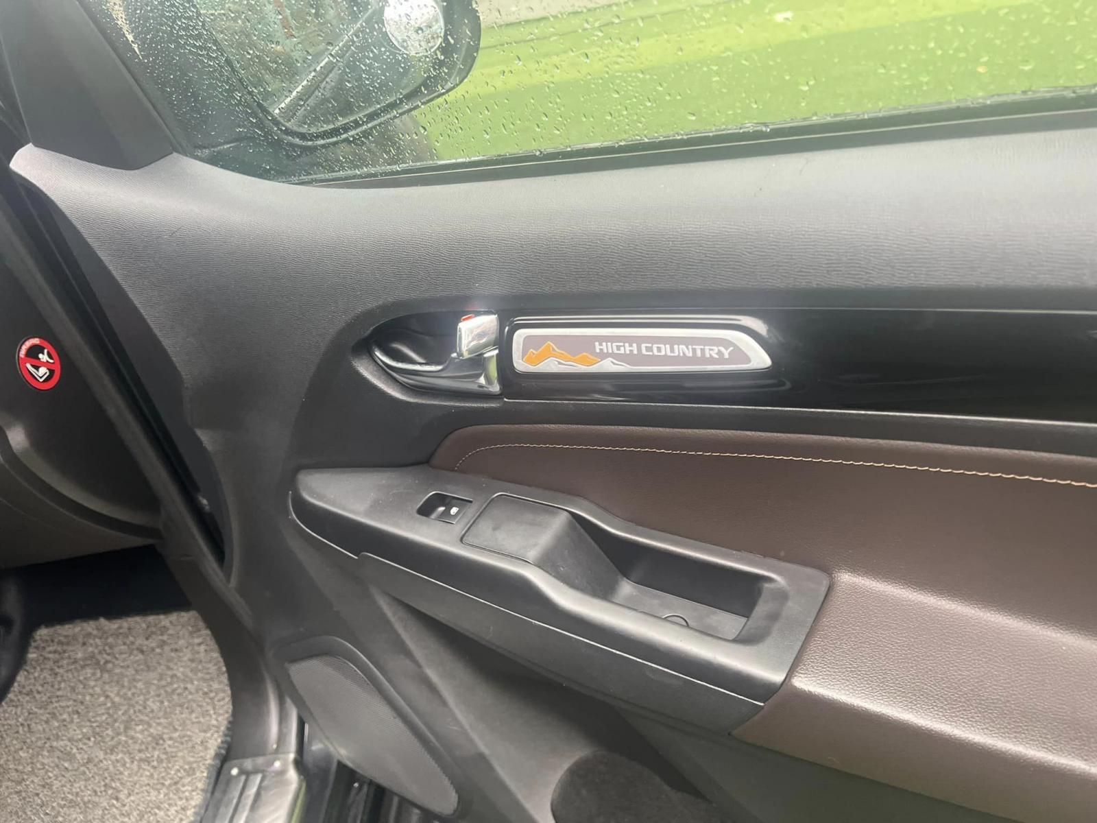 Chevrolet Colorado 2018 - 2.5 AT 2 cầu số tự động, nhập Thái Lan