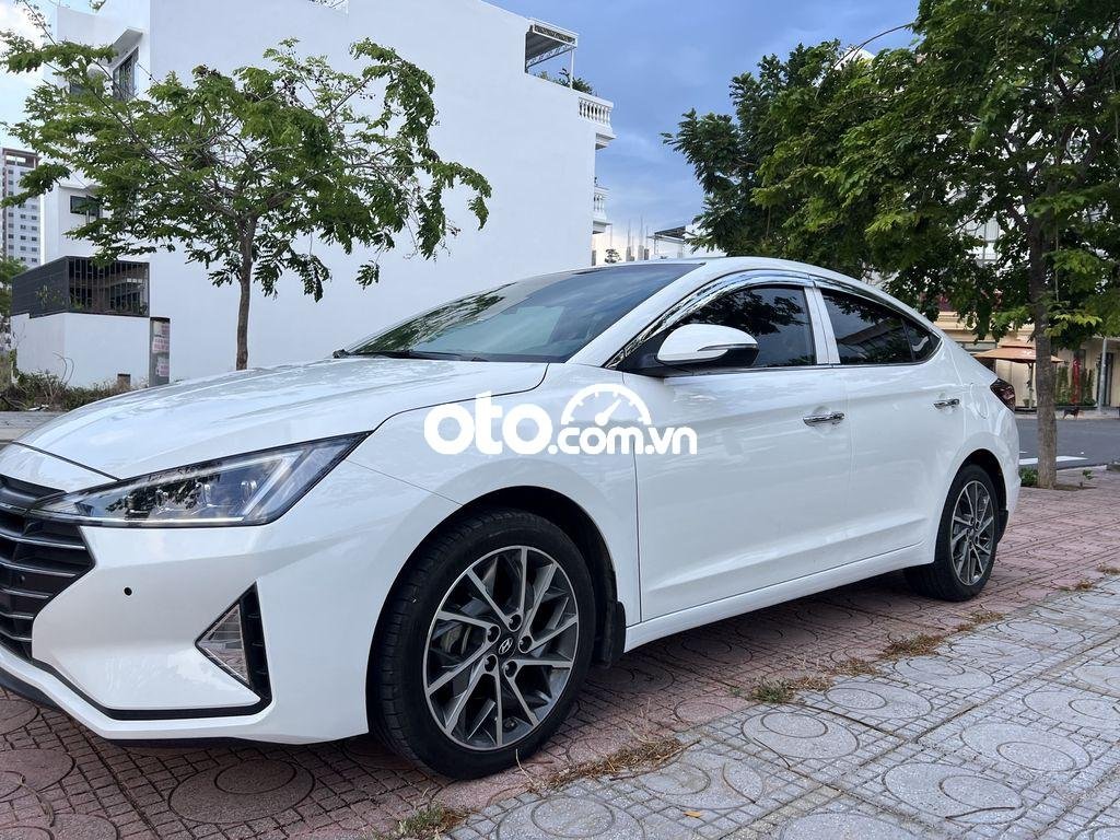 Hyundai Elantra Huyndai  2.0 sx2019 dk2020 2019 - Huyndai Elantra 2.0 sx2019 dk2020