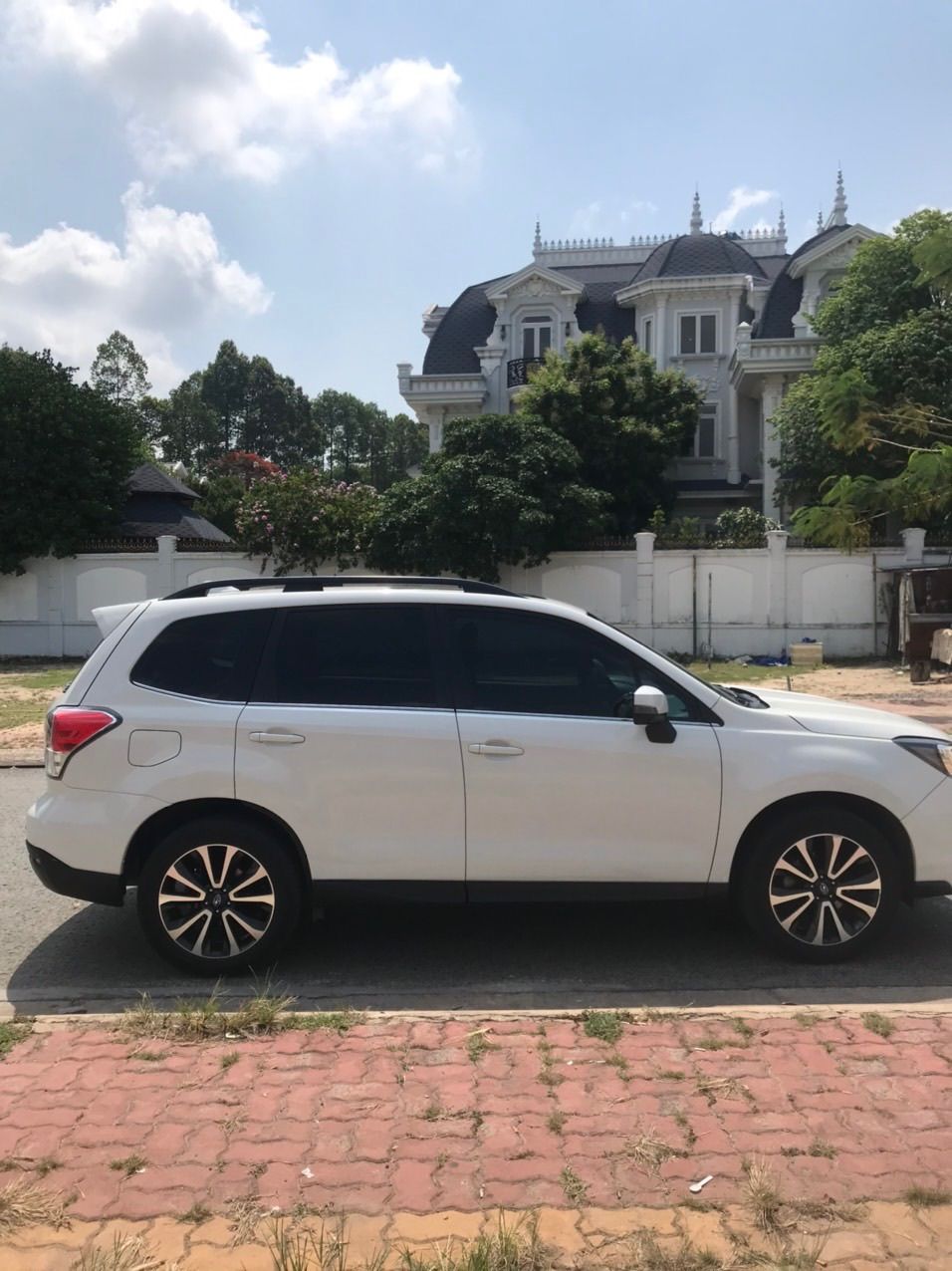 Subaru Forester 2017 - Odo 71.000km, bảo dưỡng chính hãng, cần bán giá 650 triệu