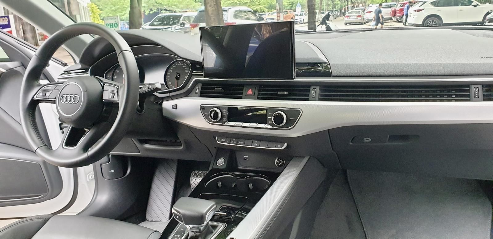 Audi A4 2019 - Đăng kí sử dụng 2021