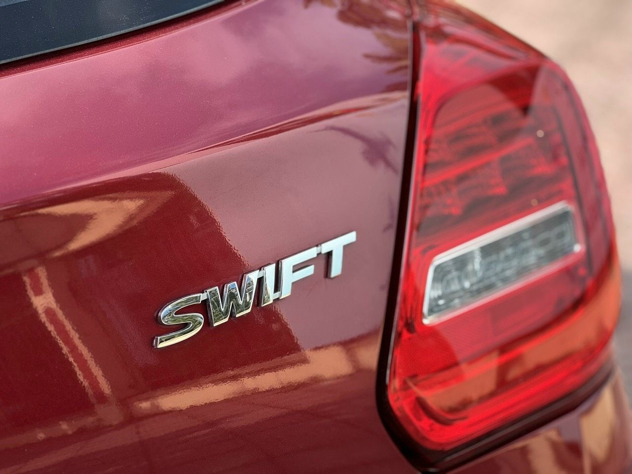 Suzuki Swift 2018 - Đăng kí lần đầu tháng 2/2019 màu đỏ