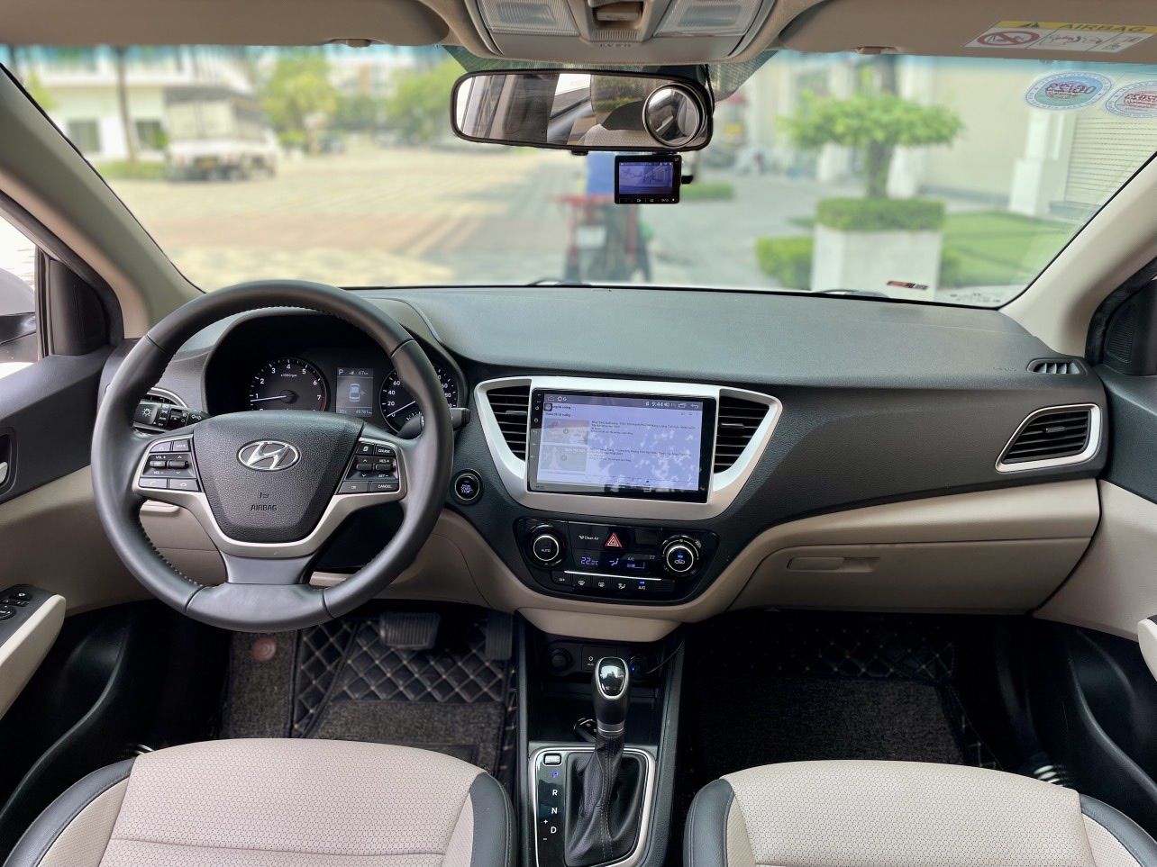 Hyundai Accent 2019 - Màu trắng, biển Hà Nội, chạy chuẩn 3,5v. Đẹp không lỗi nhỏ