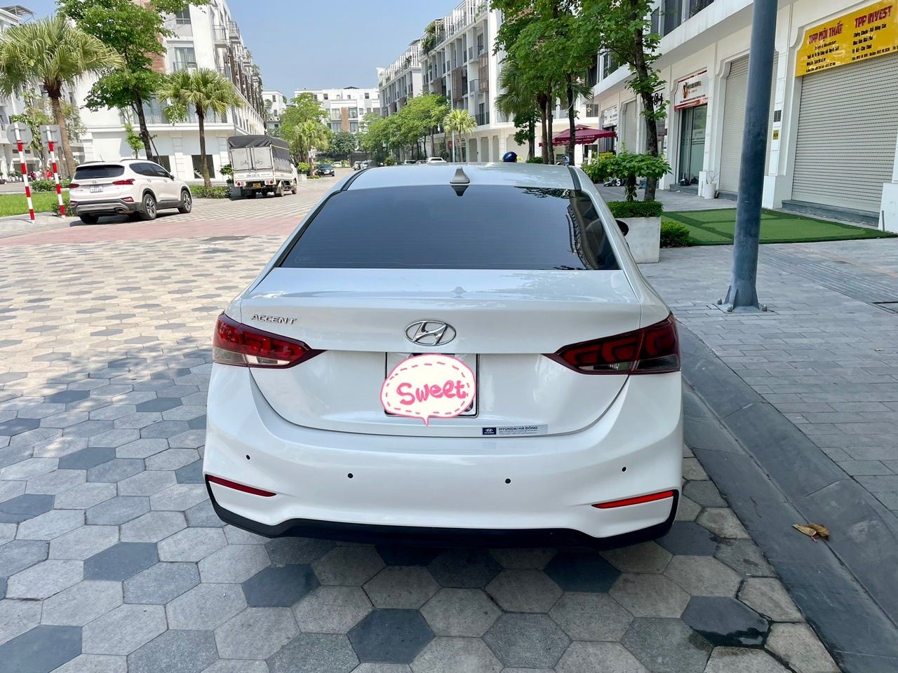 Hyundai Accent 2019 - Màu trắng, biển Hà Nội, chạy chuẩn 3,5v. Đẹp không lỗi nhỏ