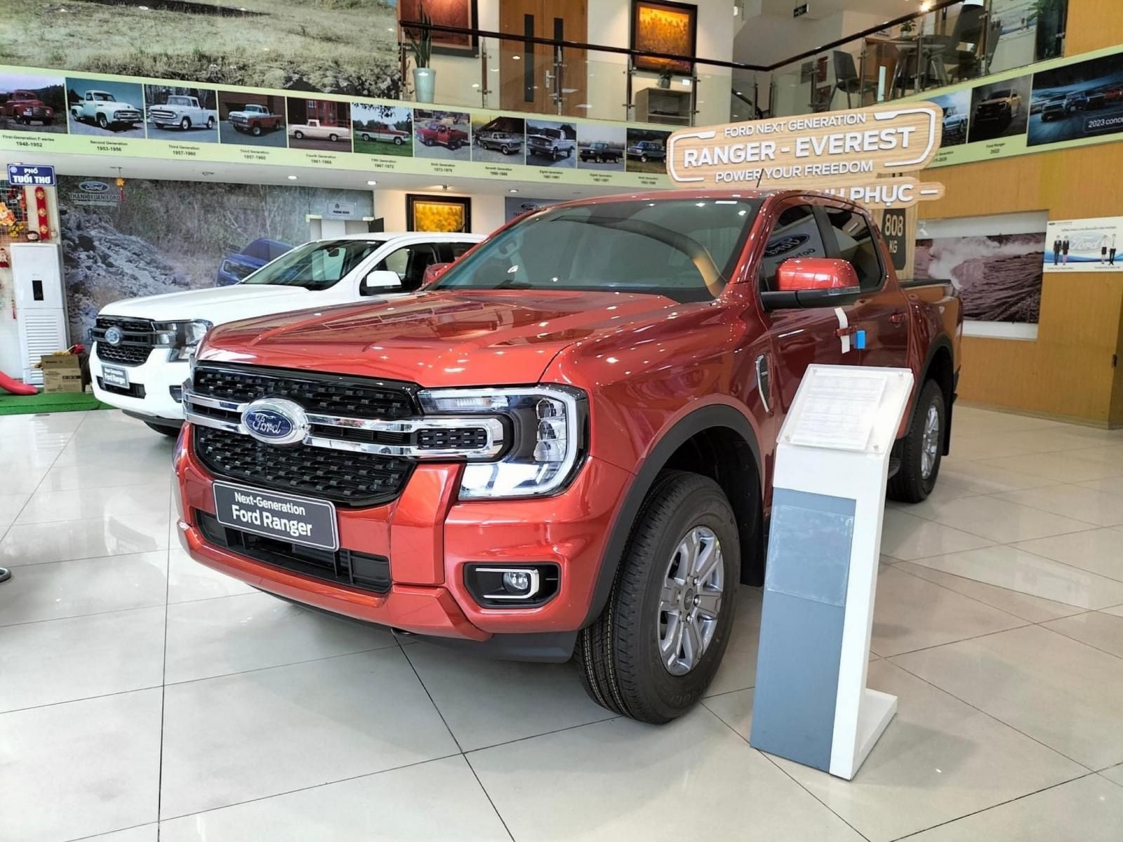 Ford Ranger 2023 - Giảm 50 triệu tiền mặt cho Ranger XLS AT Halogen 2023