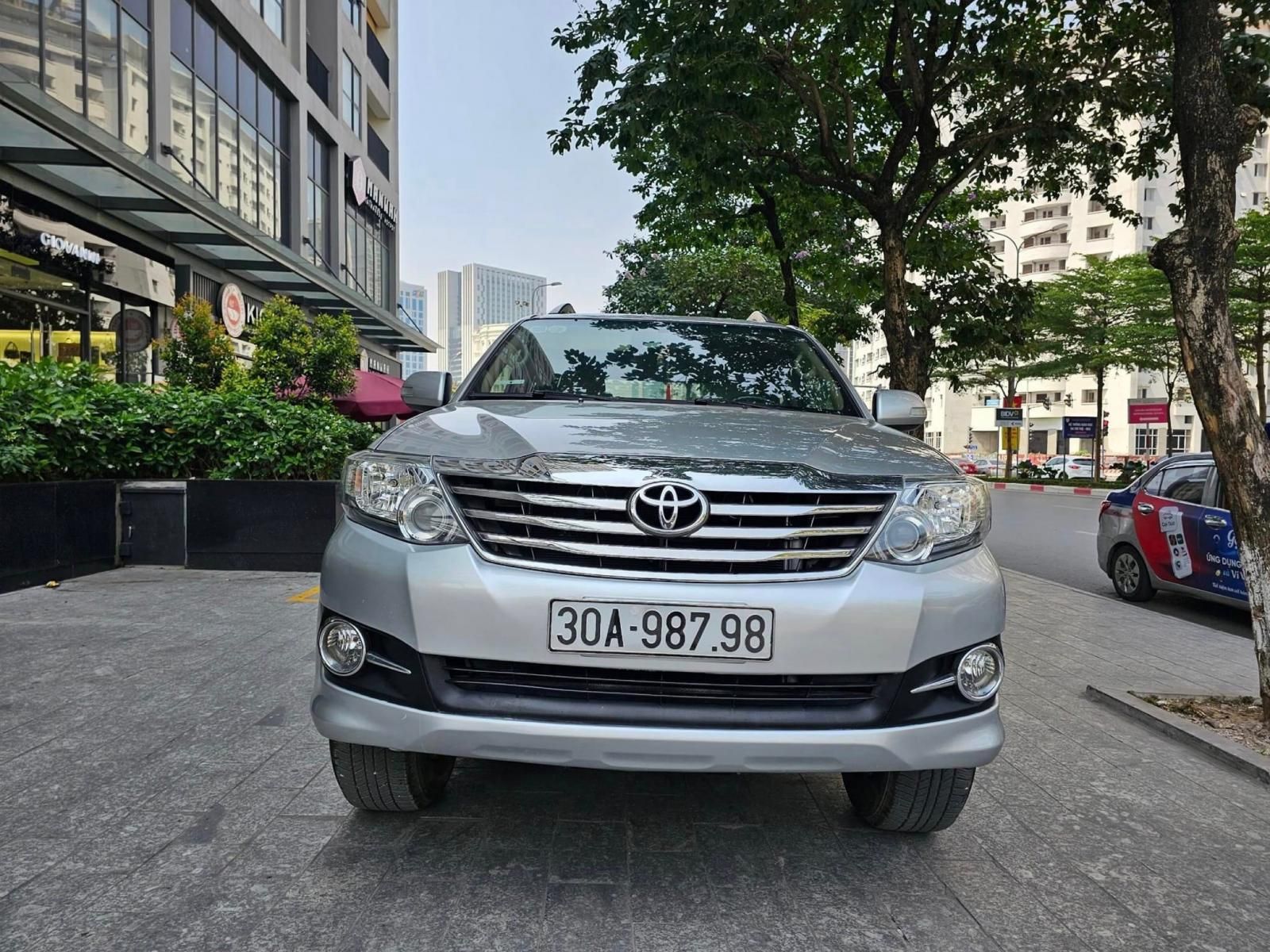 Toyota Fortuner 2016 - Chính chủ sử dụng, biển HN dễ nhớ