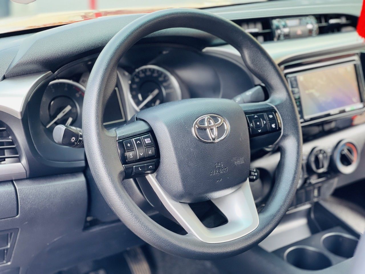 Toyota Hilux 2021 - Odo 3,8 vạn km