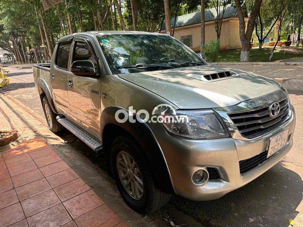 Toyota Hilux  3.0 2011 FOM 2012 2011 - HILUX 3.0 2011 FOM 2012