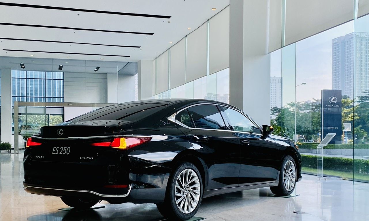 Lexus ES 250 2023 - Nhập khẩu chính hãng từ Nhật Bản