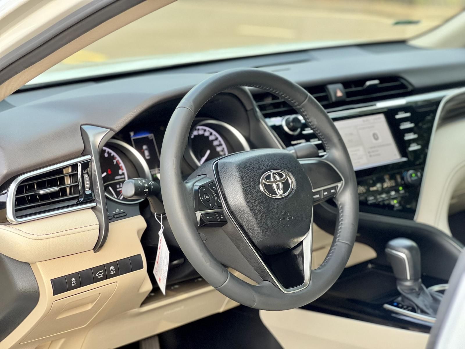 Toyota Camry 2021 - Nhập khẩu siêu mới