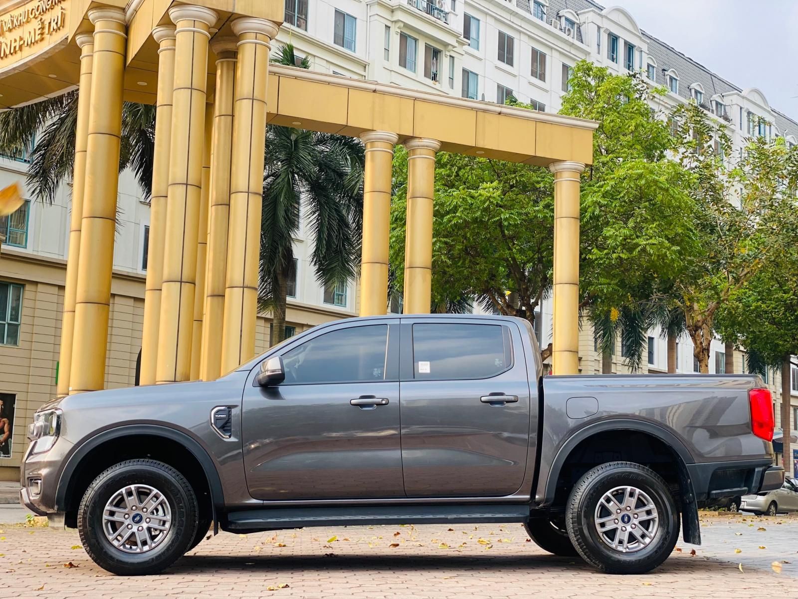 Ford Ranger 2022 - Chạy 1 vạn km