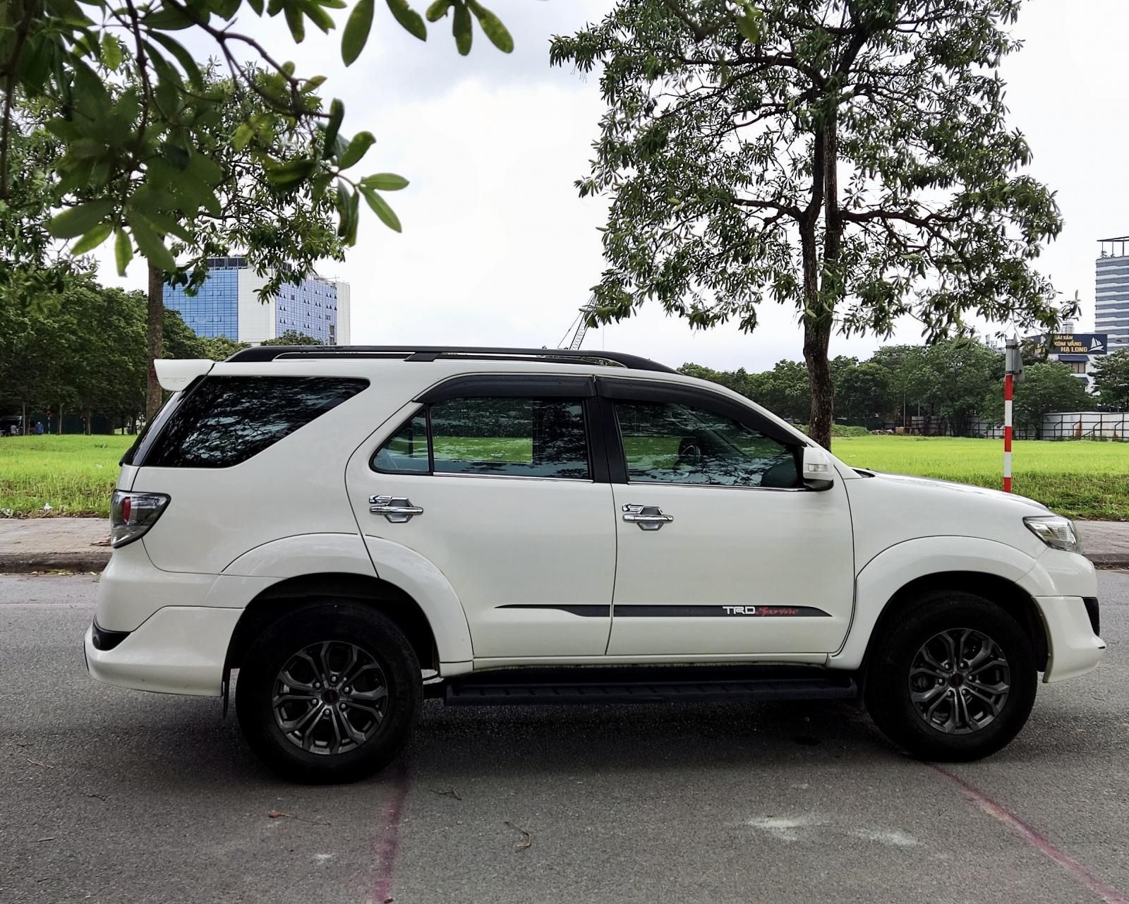 Toyota Fortuner 2014 - Màu trắng, giá cạnh tranh